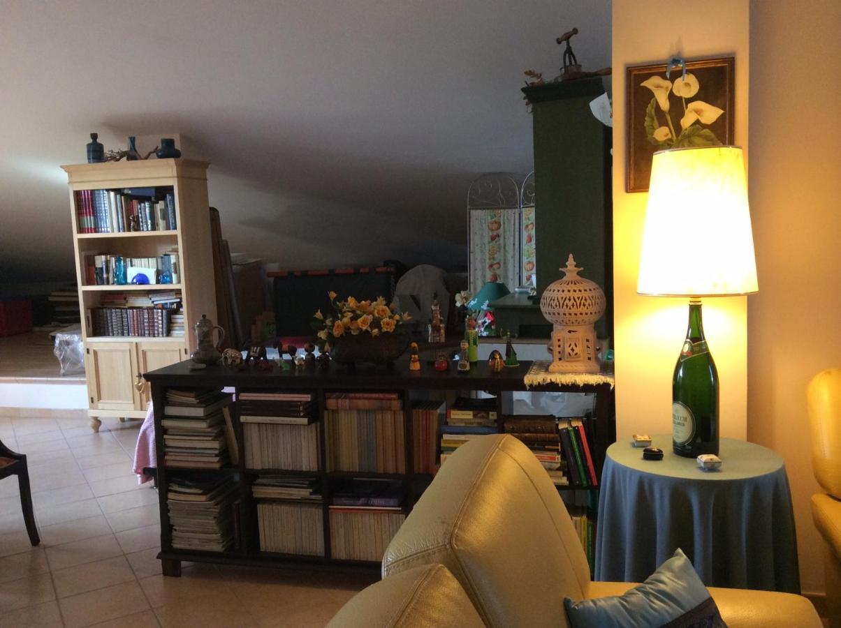 B&B Mikigio Mondavio Bagian luar foto
