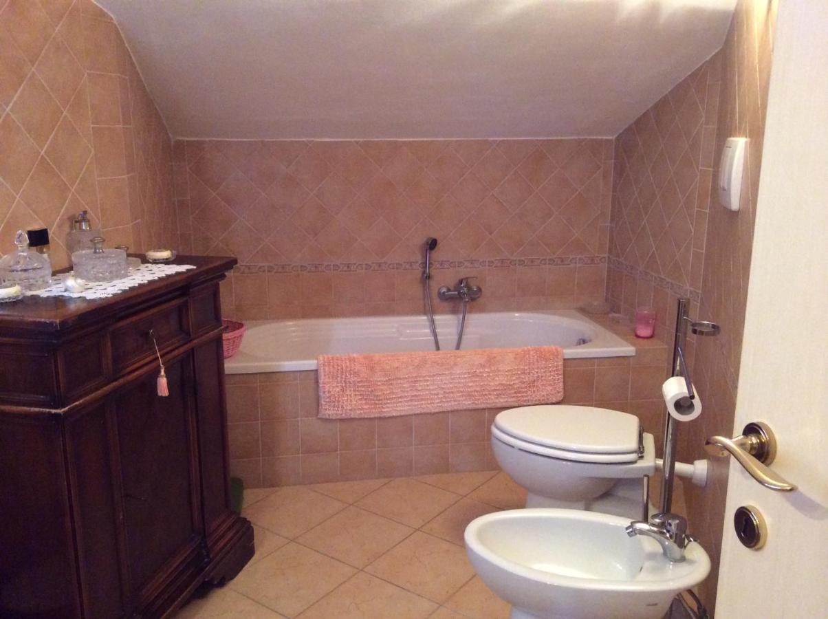 B&B Mikigio Mondavio Bagian luar foto