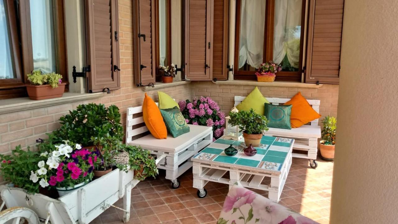 B&B Mikigio Mondavio Bagian luar foto